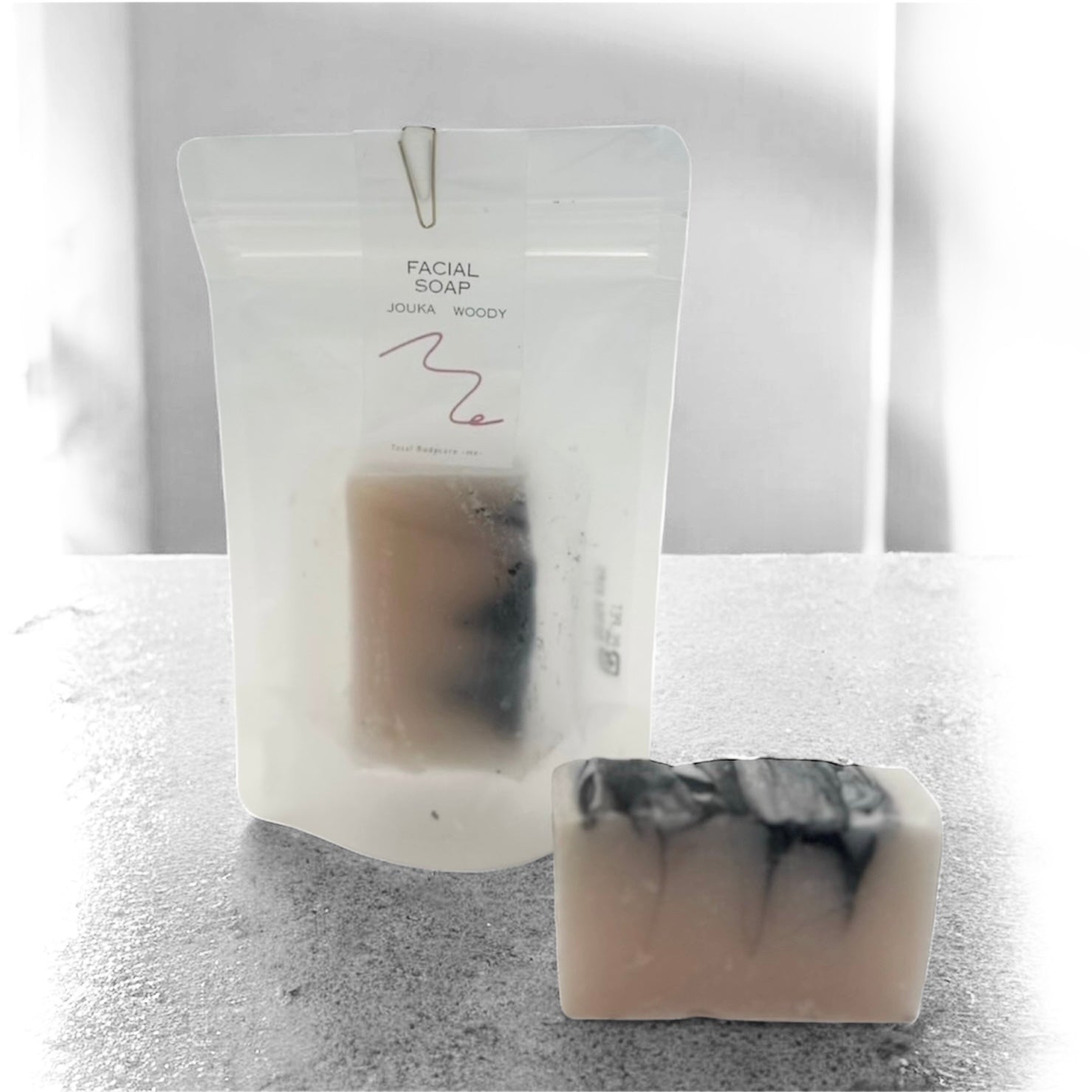 me<br>【予約販売】麻炭浄化石鹸(ウッディ)   浄化